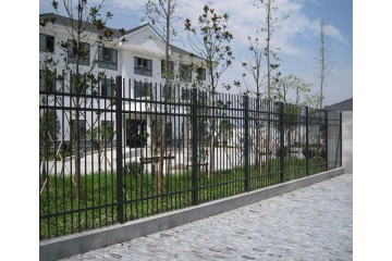 铁艺围墙栏杆 小区方通栅栏 湛江厂房外围护栏可定制